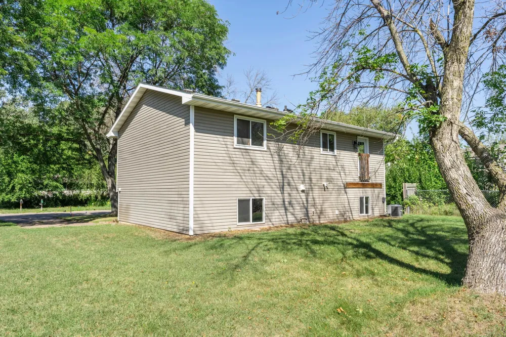 3756 226th Avenue NW Saint Francis, MN 55070