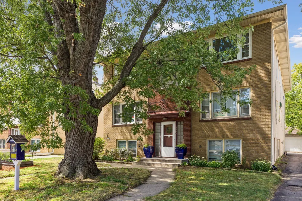 5536 Nicollet Avenue #3 Minneapolis, MN 55419