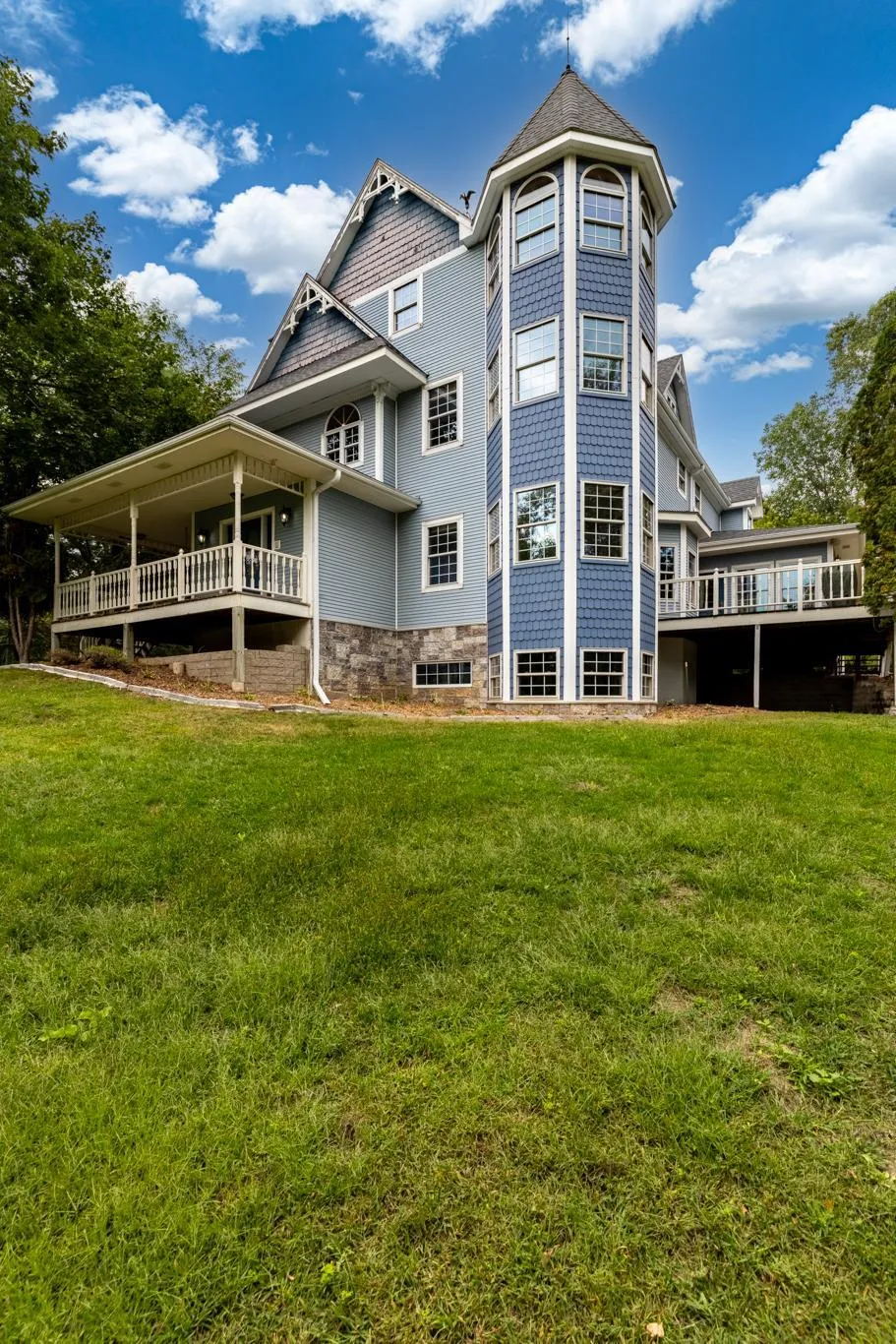 8620 Inver Grove Trail Inver Grove Heights, MN 55076