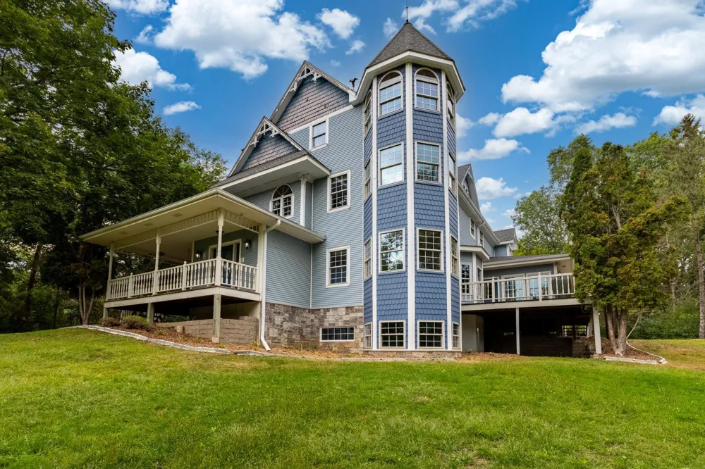 8620 Inver Grove Trail Inver Grove Heights, MN 55076