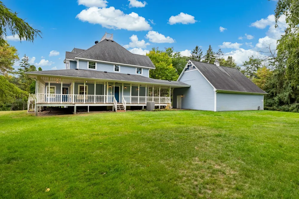 8620 Inver Grove Trail Inver Grove Heights, MN 55076