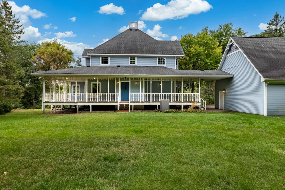 8620 Inver Grove Trail Inver Grove Heights, MN 55076