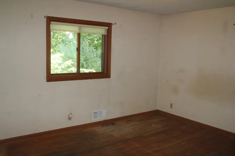 9149 Meadowview Road Bloomington, MN 55425