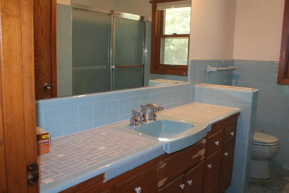 9149 Meadowview Road Bloomington, MN 55425