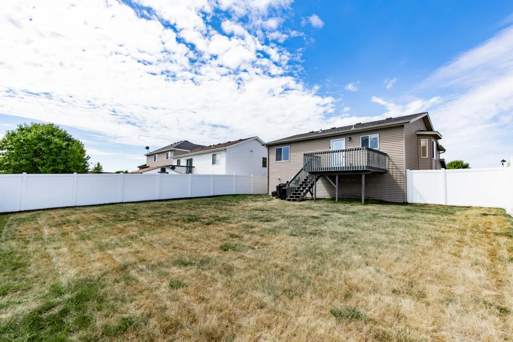 1219 DIVERSION DRIVE W West Fargo, ND 58078