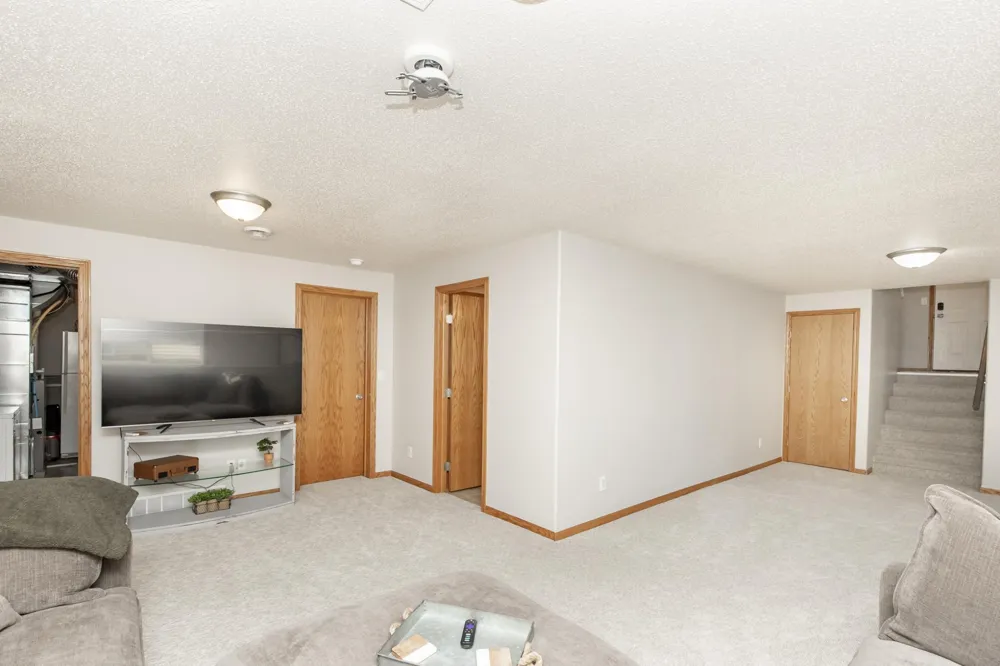 1219 DIVERSION DRIVE W West Fargo, ND 58078