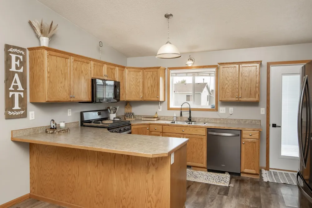 1219 DIVERSION DRIVE W West Fargo, ND 58078