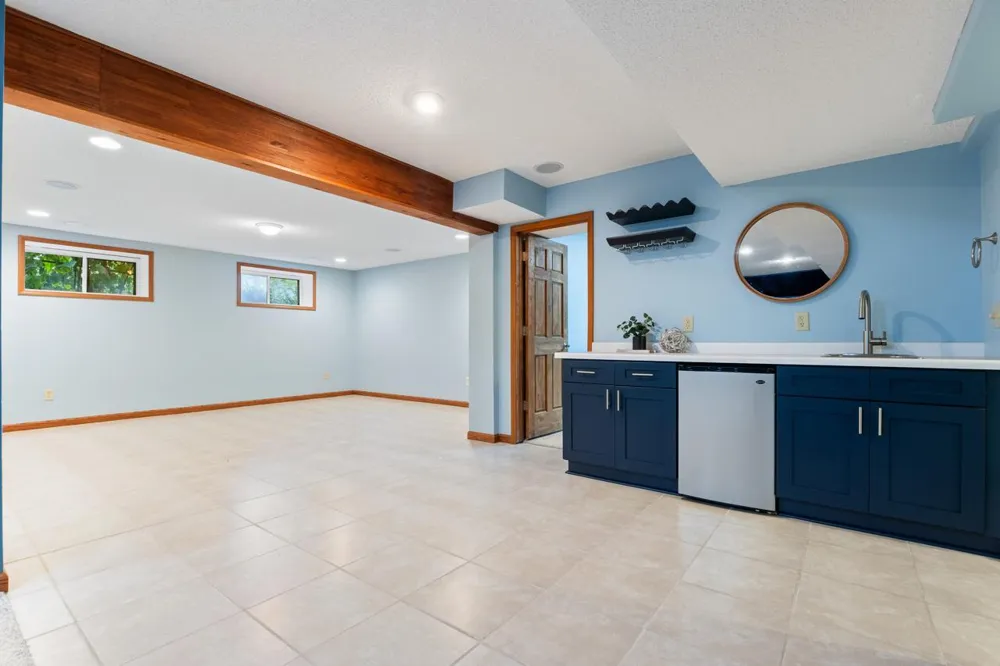 8818 Belvedere Drive Eden Prairie, MN 55347