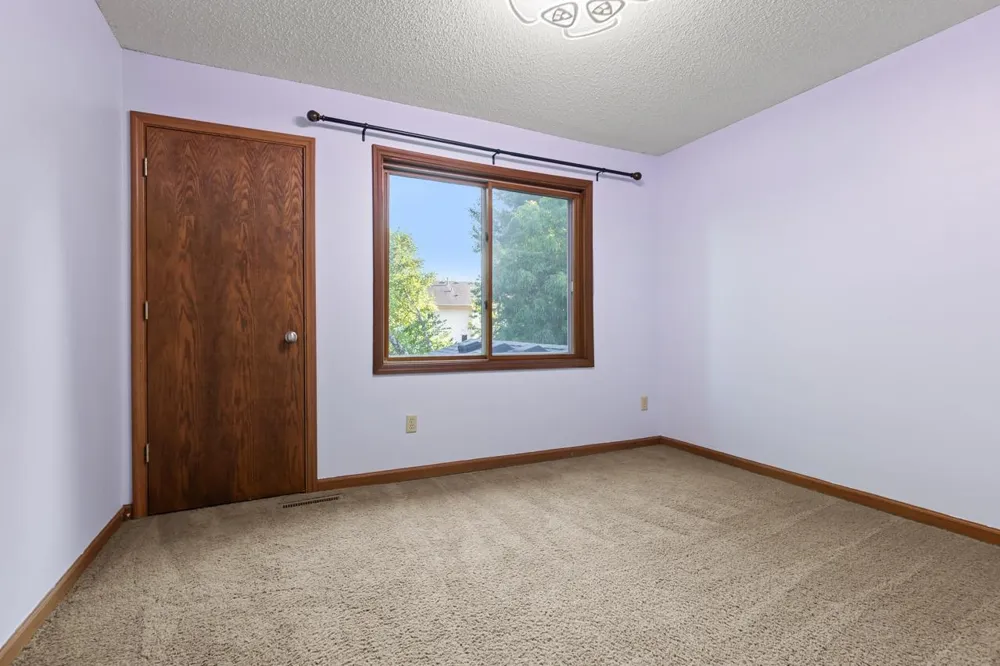 8818 Belvedere Drive Eden Prairie, MN 55347
