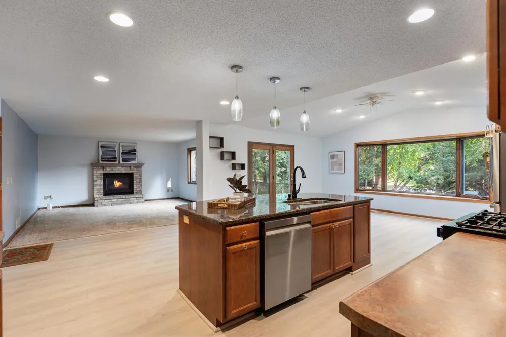 8818 Belvedere Drive Eden Prairie, MN 55347