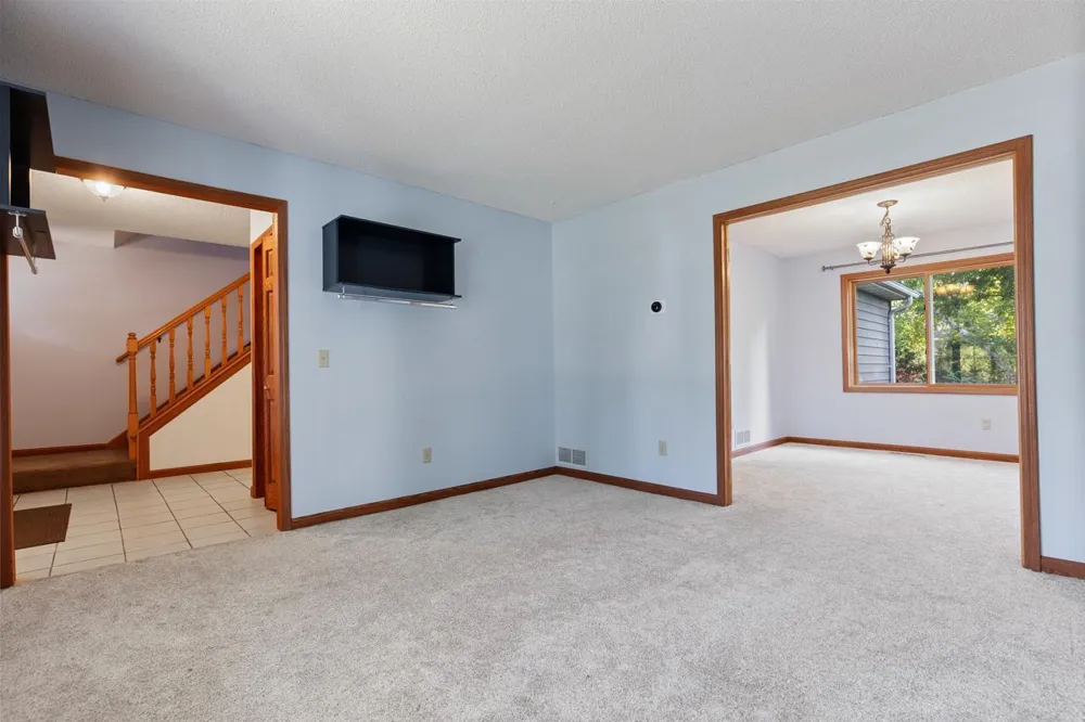 8818 Belvedere Drive Eden Prairie, MN 55347