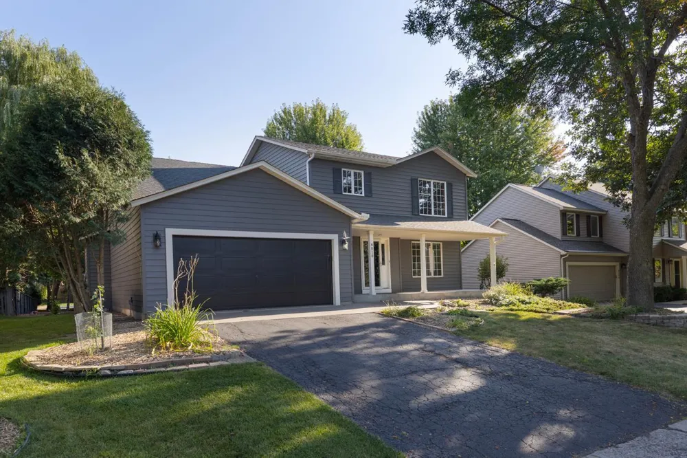 8818 Belvedere Drive Eden Prairie, MN 55347