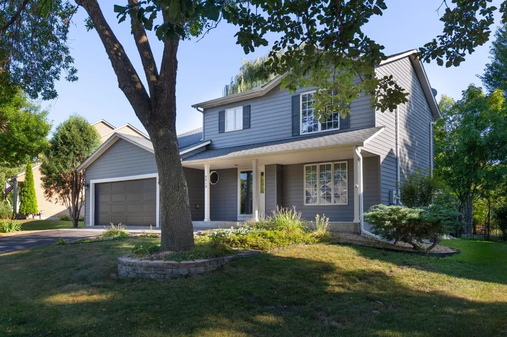 8818 Belvedere Drive Eden Prairie, MN 55347
