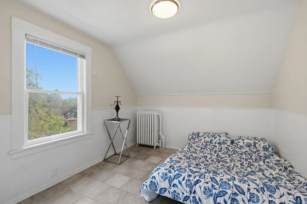 1032 Desoto Street Saint Paul, MN 55130