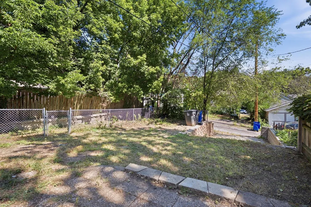 1032 Desoto Street Saint Paul, MN 55130
