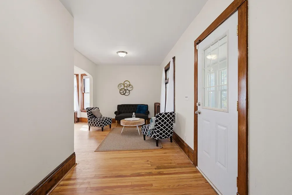1032 Desoto Street Saint Paul, MN 55130
