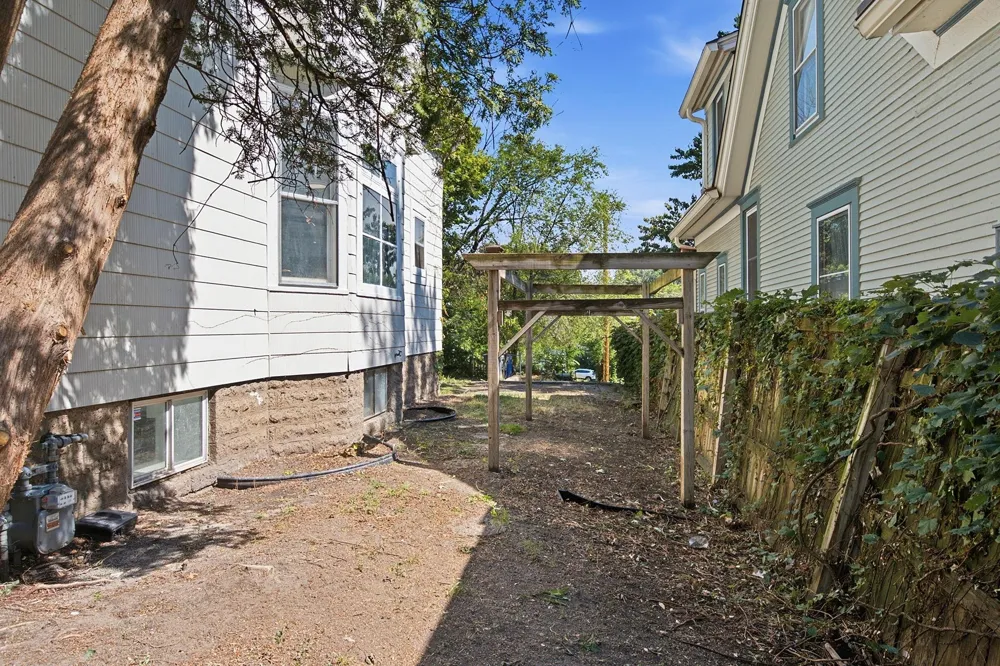 1032 Desoto Street Saint Paul, MN 55130