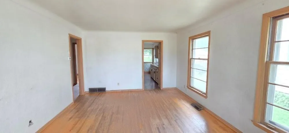 1034 Bidwell Street West Saint Paul, MN 55118
