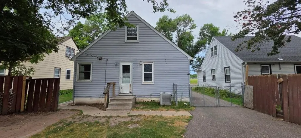 1034 Bidwell Street West Saint Paul, MN 55118