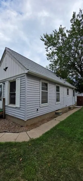 1034 Bidwell Street West Saint Paul, MN 55118