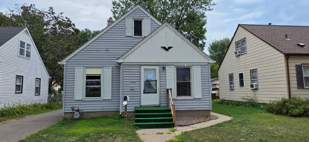 1034 Bidwell Street West Saint Paul, MN 55118