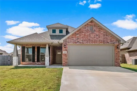 2405 Graham Lane