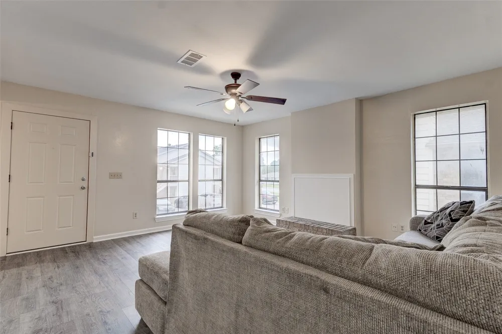 201 W Trinity Street #B Forney, TX 75126