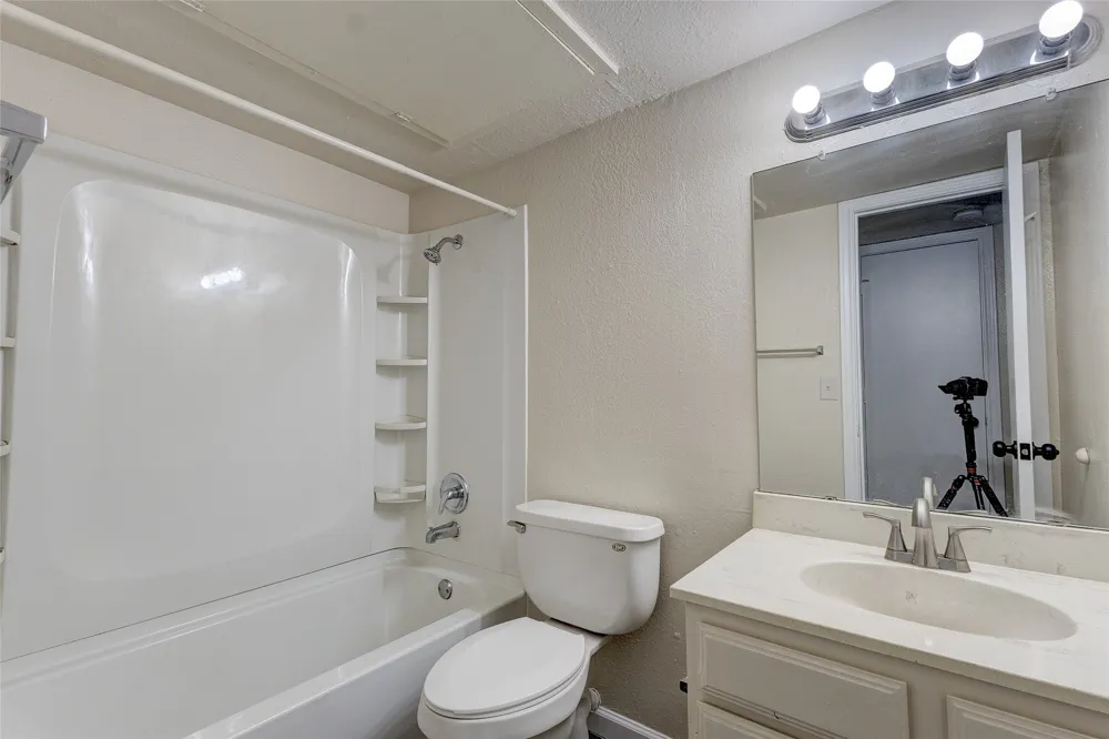 201 W Trinity Street #B Forney, TX 75126