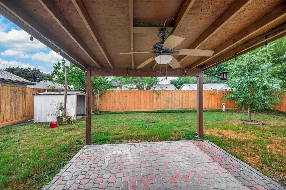 5735 Hoover Street Houston, TX 77092