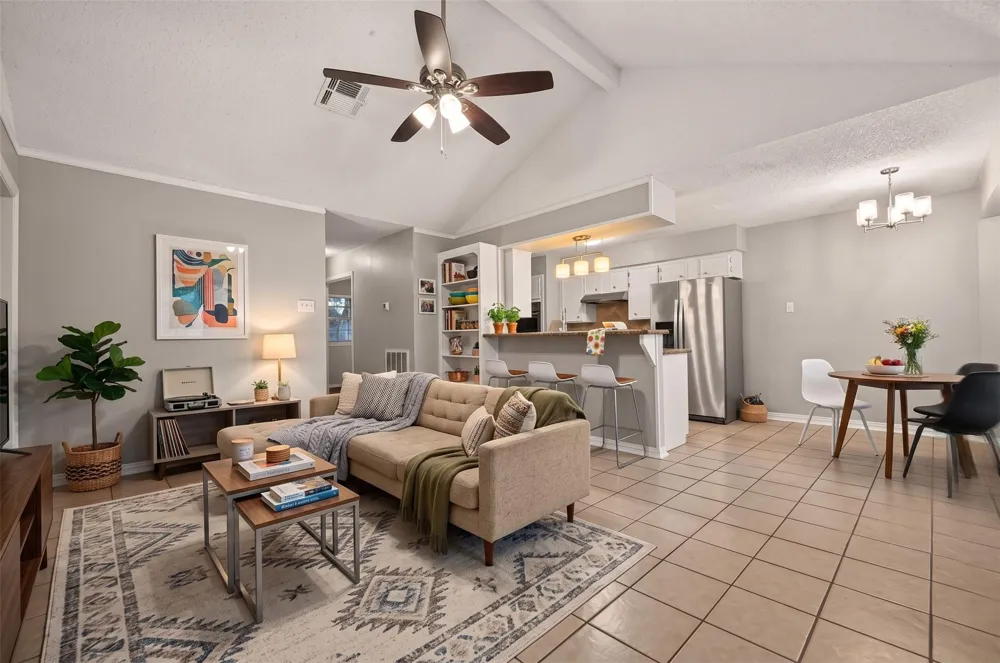 5735 Hoover Street Houston, TX 77092