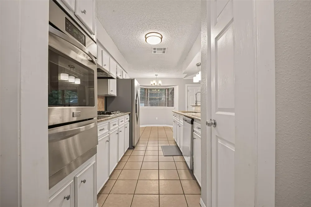 5735 Hoover Street Houston, TX 77092