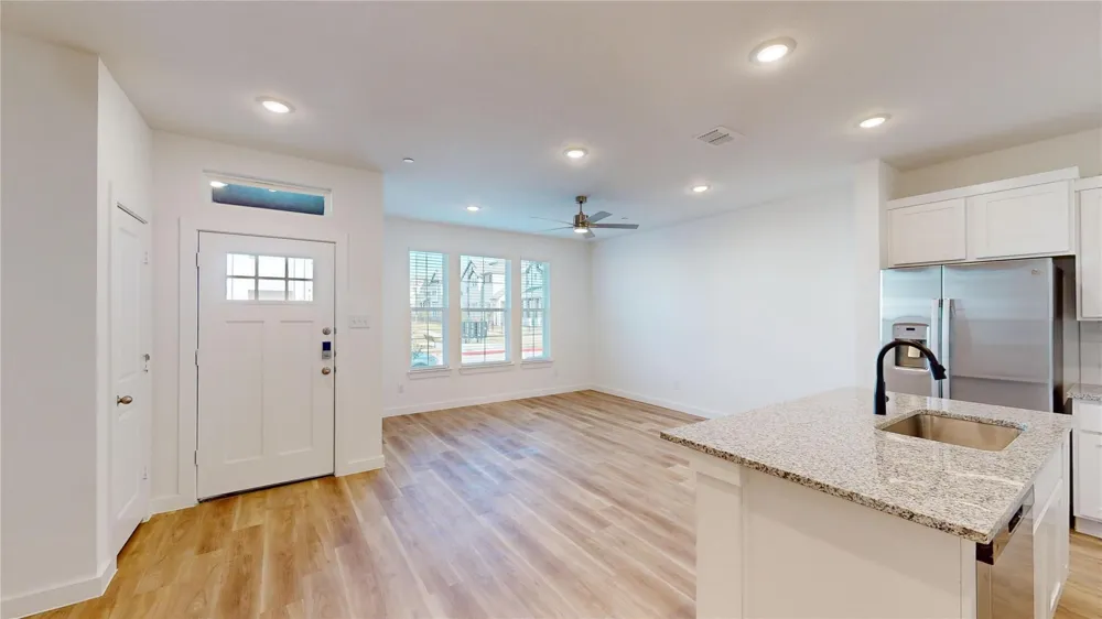 2938 Elle Drive Grand Prairie, TX 75052