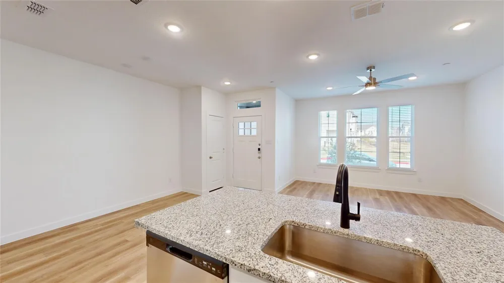 2938 Elle Drive Grand Prairie, TX 75052