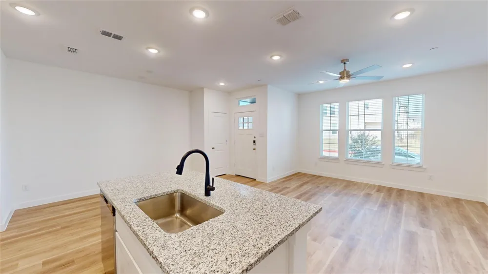 2938 Elle Drive Grand Prairie, TX 75052