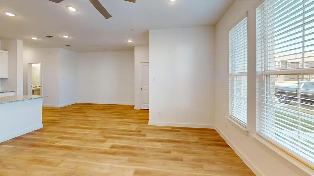 2938 Elle Drive Grand Prairie, TX 75052