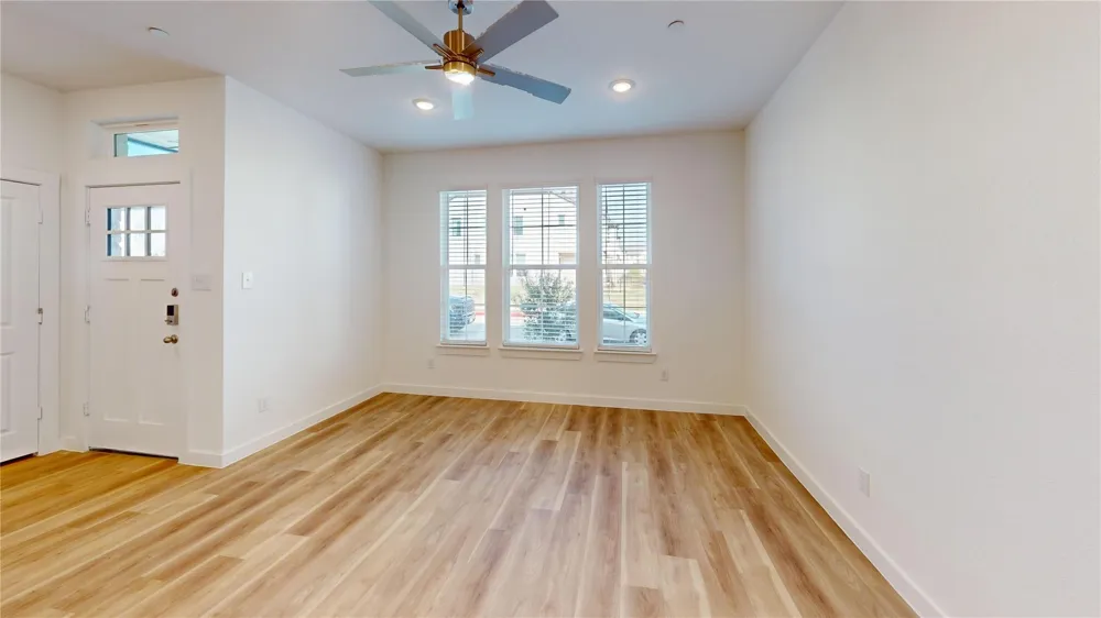 2938 Elle Drive Grand Prairie, TX 75052