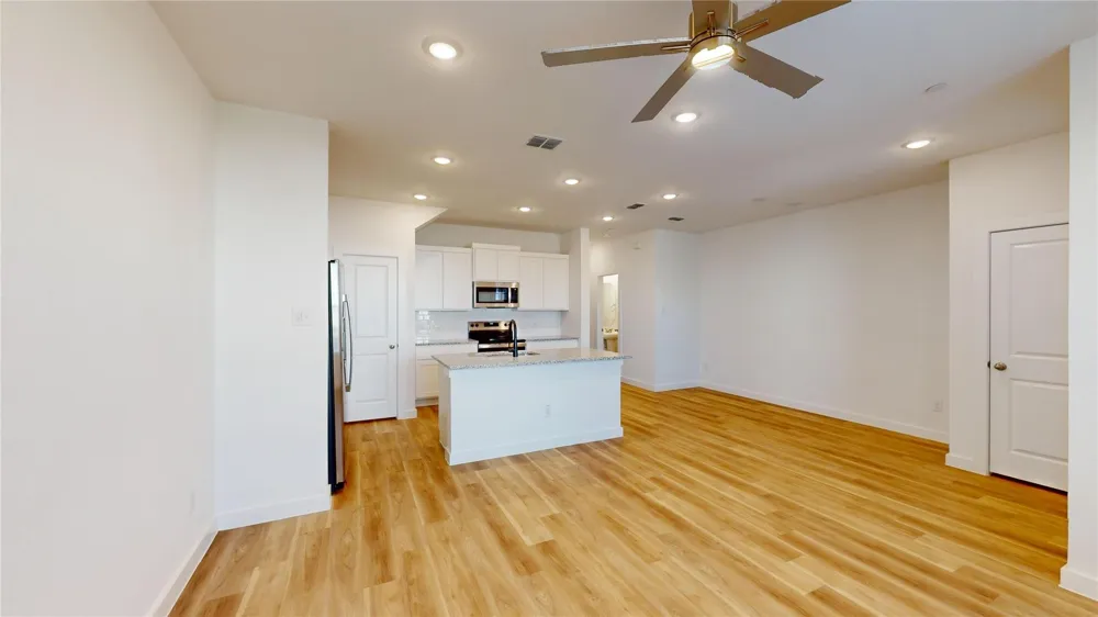 2938 Elle Drive Grand Prairie, TX 75052