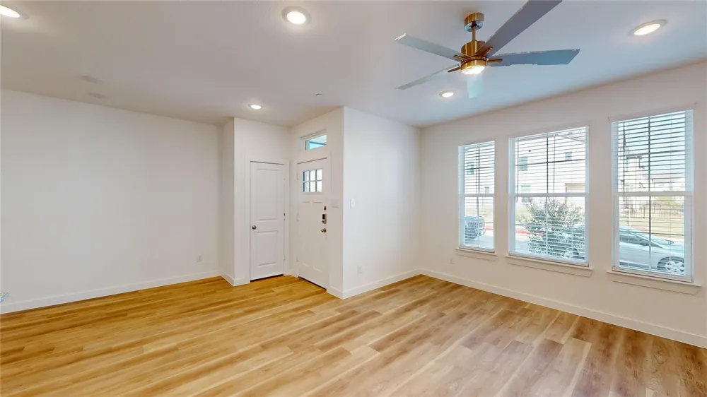 2938 Elle Drive Grand Prairie, TX 75052