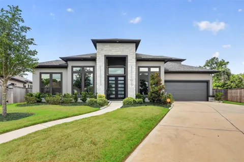 4507 Woodgate Court