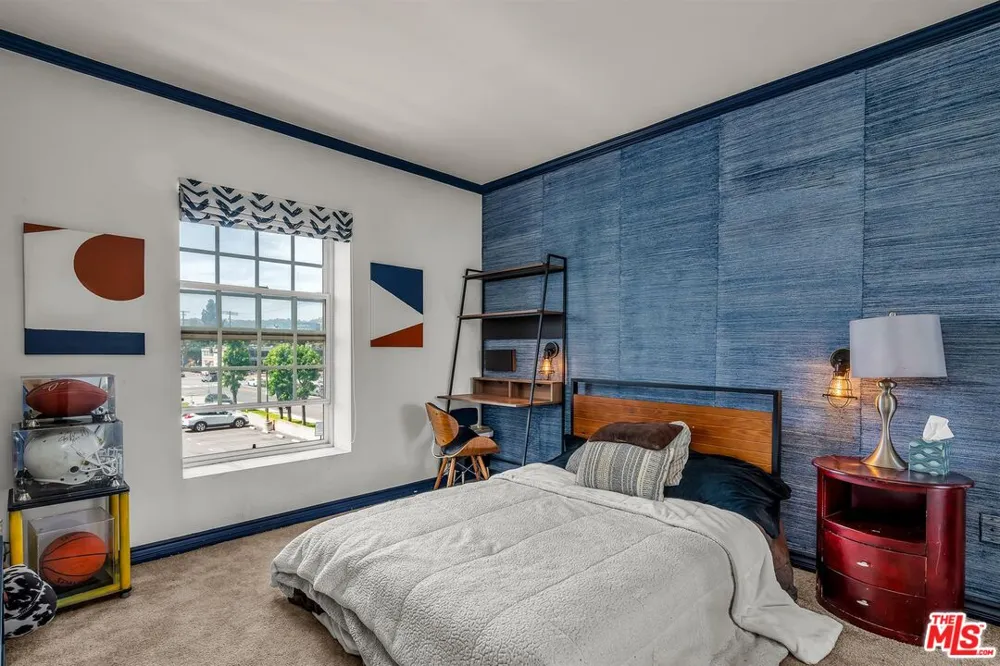 4832 Whitsett Avenue Valley Village, CA 91607