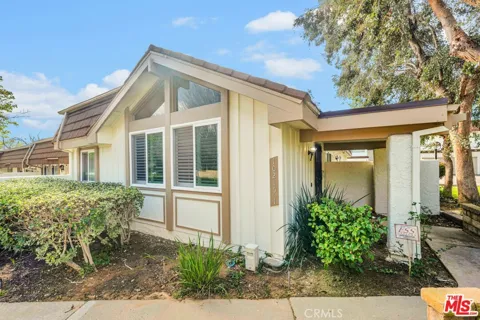 10215 Larwin