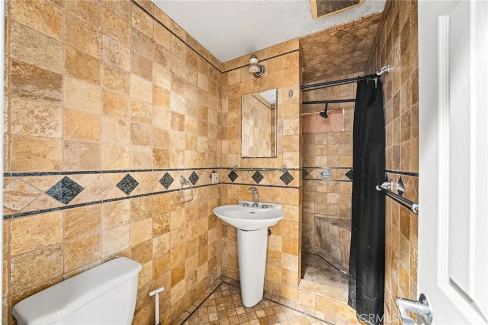 440 Durrell Avenue Azusa, CA 91702