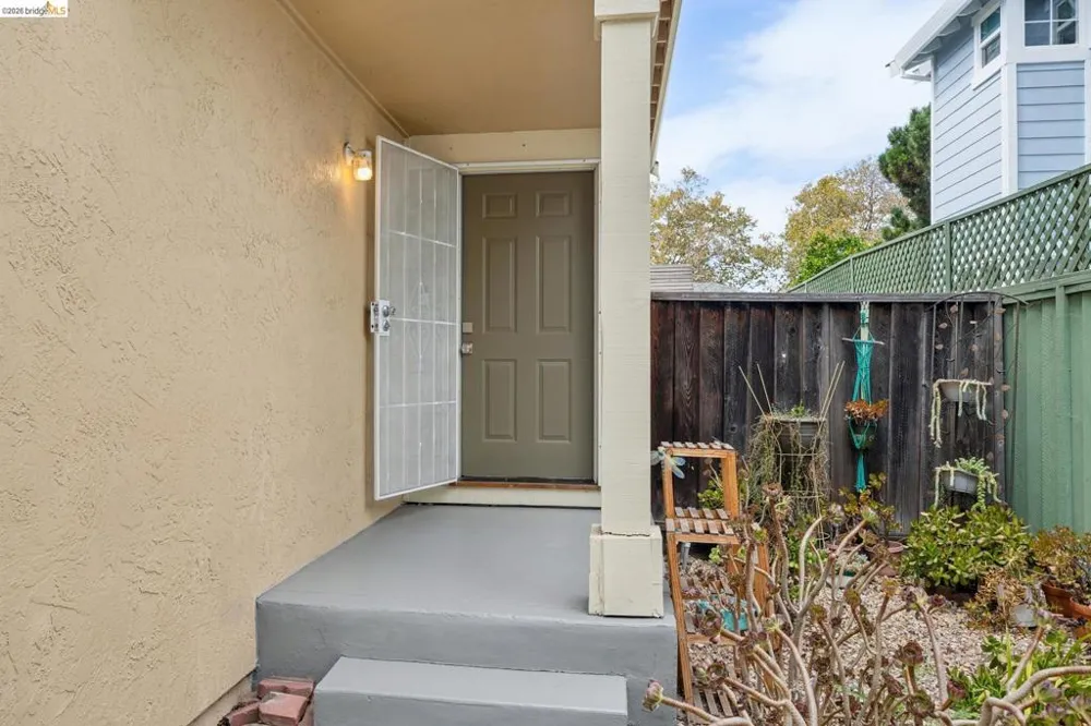 99 Austin Ave Hayward, CA 94544