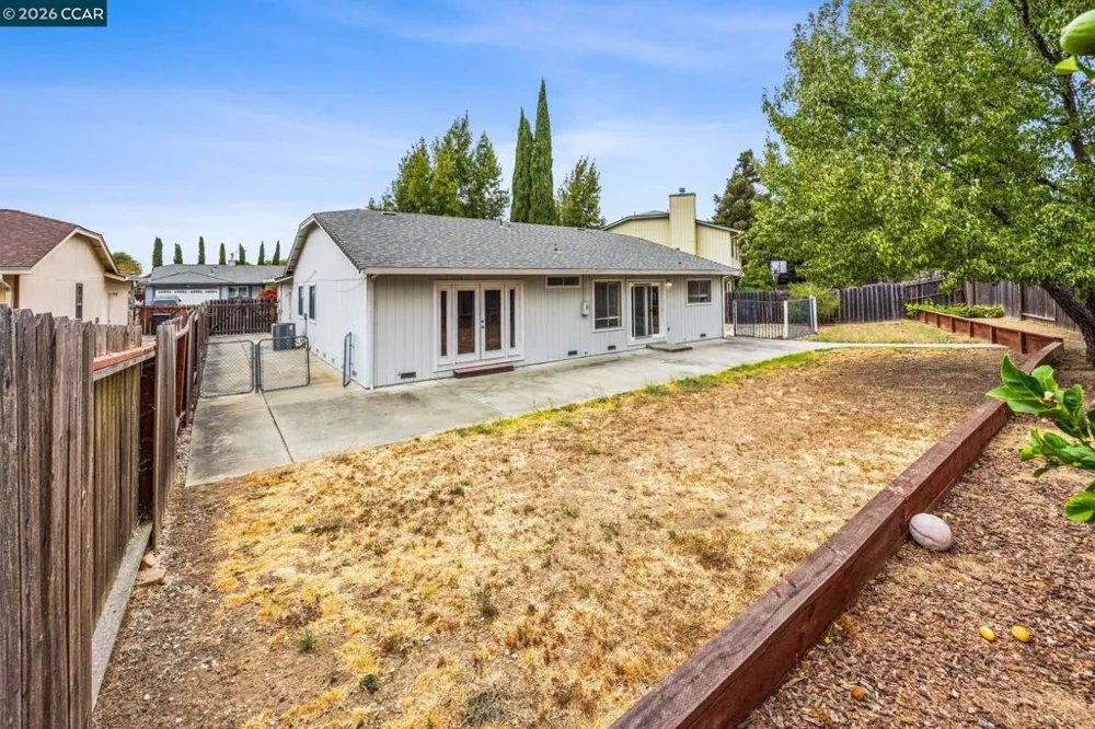 905 Heron Dr Suisun City, CA 94585