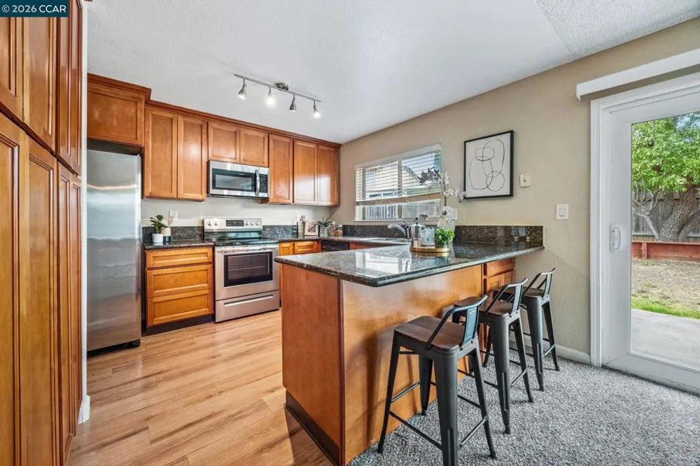 905 Heron Dr Suisun City, CA 94585