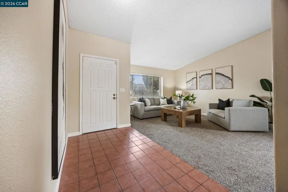 905 Heron Dr Suisun City, CA 94585