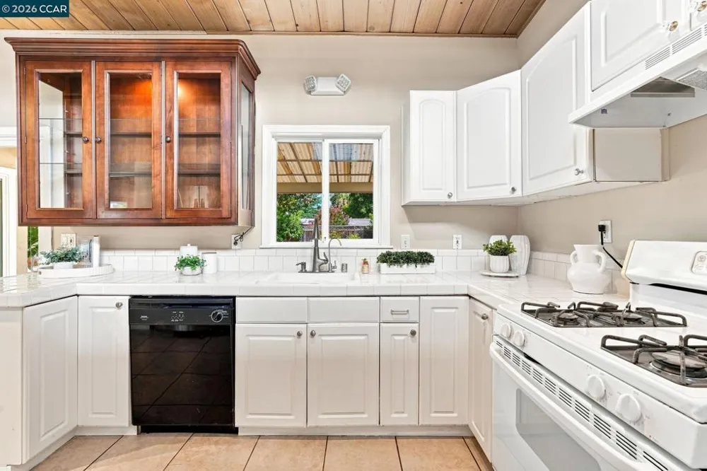 1741 Whitman Rd Concord, CA 94518