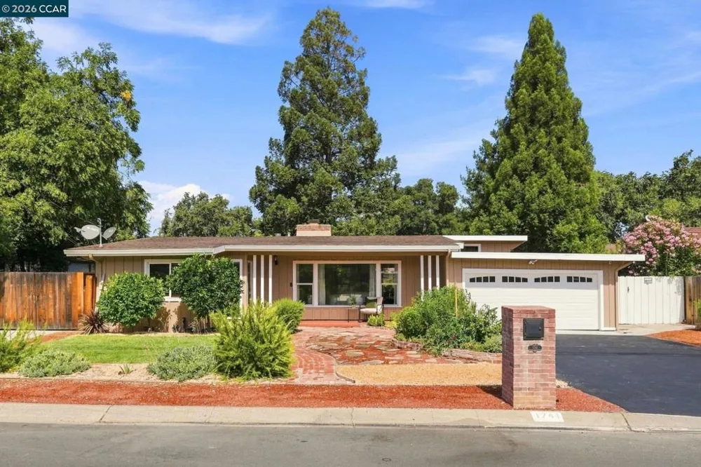 1741 Whitman Rd Concord, CA 94518