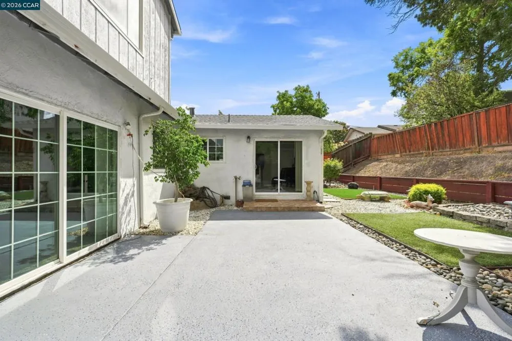 2279 Saint George Dr Concord, CA 94520