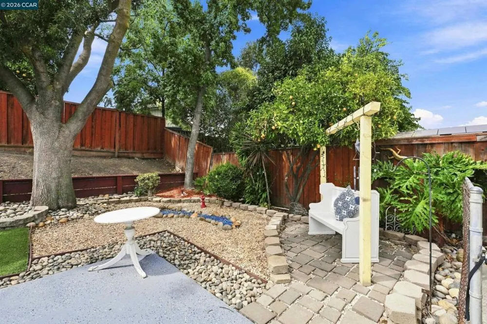 2279 Saint George Dr Concord, CA 94520